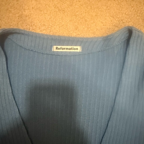 Reformation Gellar Top in Blue - Picture 3 of 5